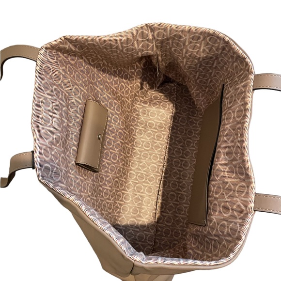 Calvin Klein Tan Tote Purse Shoulder Bag New With Tags - Picture 8 of 9